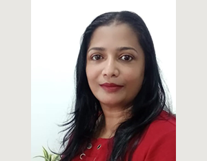 portrait-confident-man-30s-with-bristle-wearing-casual-t-shirt-posing-isolated-white-1-300x233